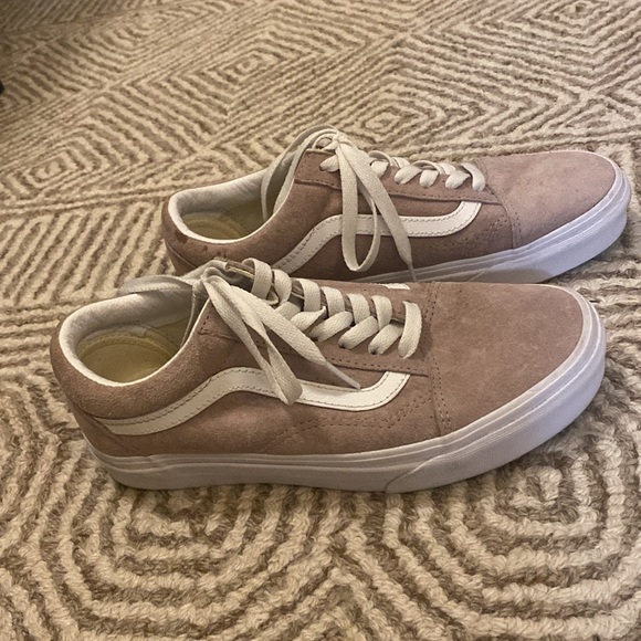 Vans - Picture 5 of 7